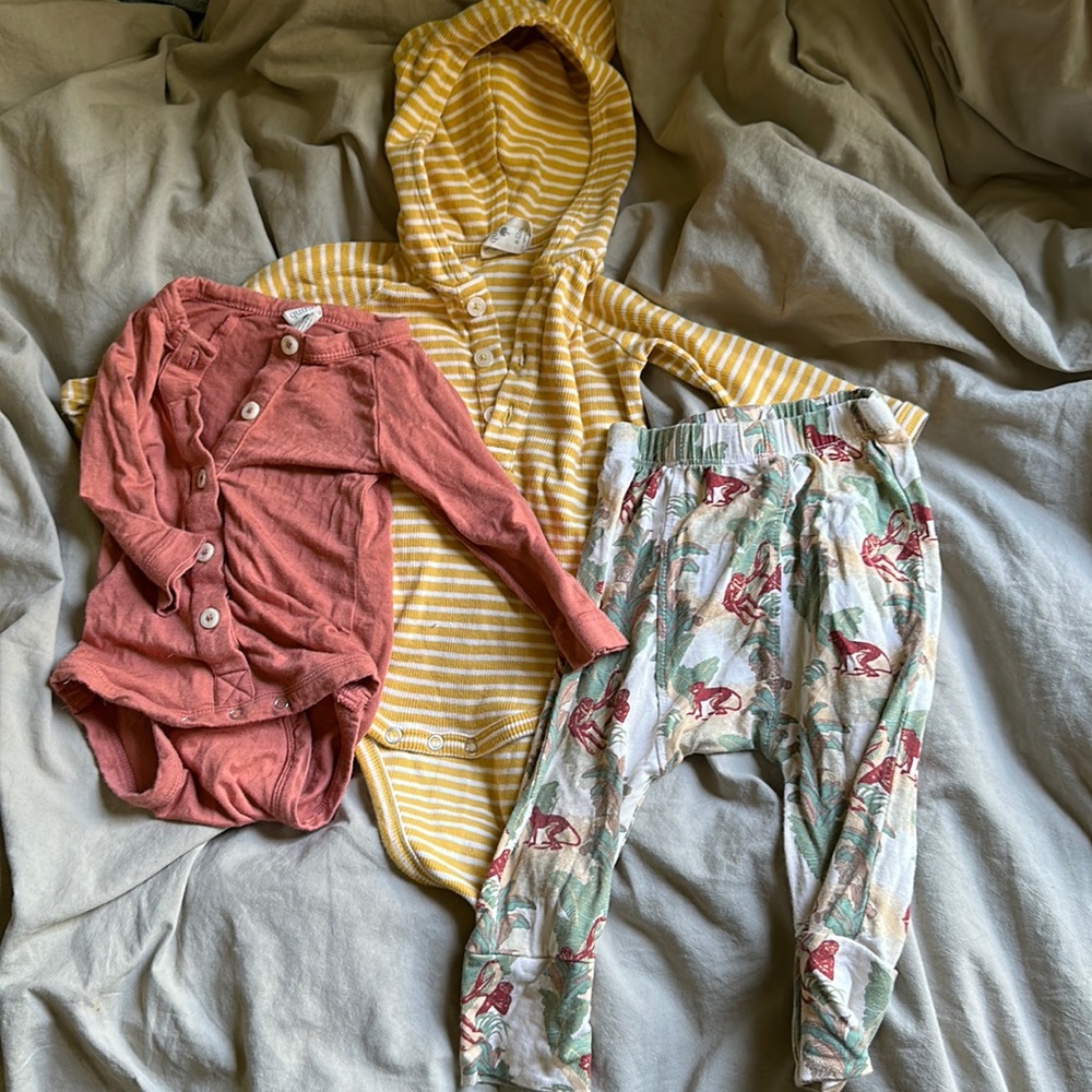 Small Kate Quinn bundle 6-12 months